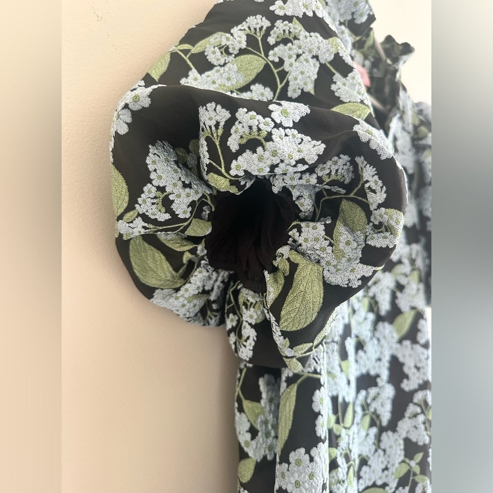 Entre Black Floral Ruffle detail dress with hydrangea brocade Large - Picture 3 of 9